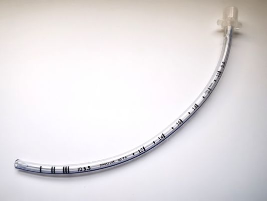 Intubation del tubo endotracheale nasale da 5,5 mm non ammanettato CE Applicazioni nelle cure respiratorie